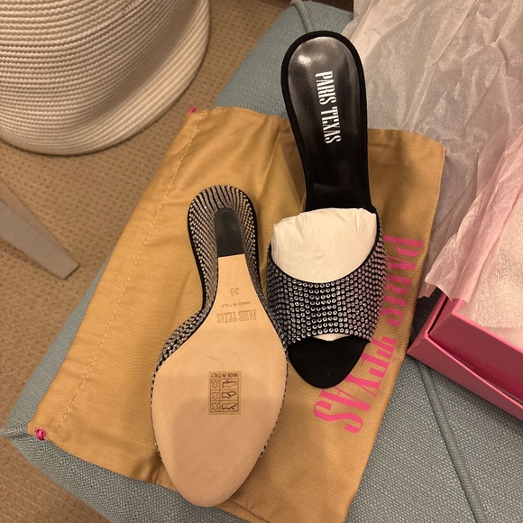 Shoes - Picture 4 of 4